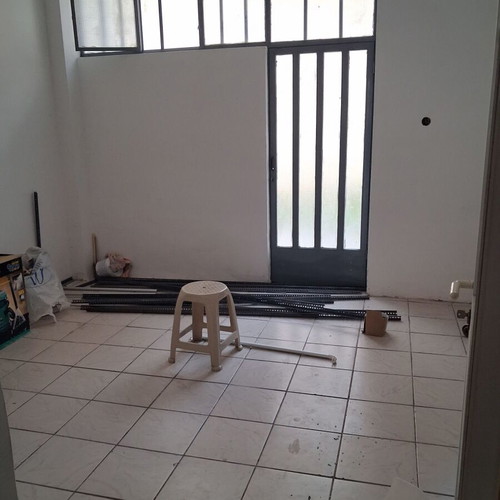 Commercial space basement 70 sqm near Korydallos metro