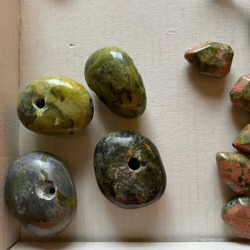 Unakite semi-precious stones used, 4 pierced pieces