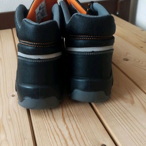 Delta Plus S3 work shoes new size 46 black orange