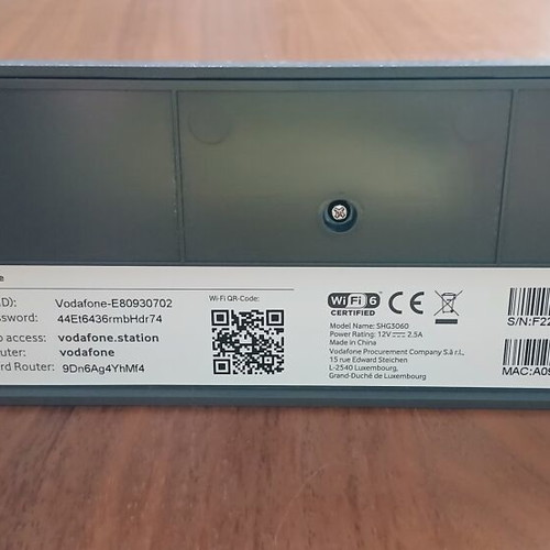 Vodafone Wi-Fi Hub THG3000 Power Station router like new, fiber optic