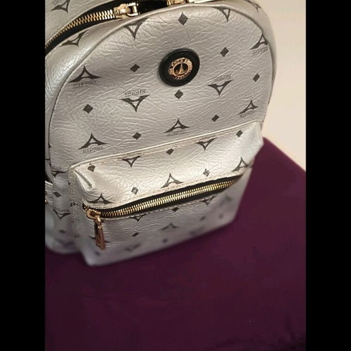Backpack La tour Eiffel with gold studs silver like new