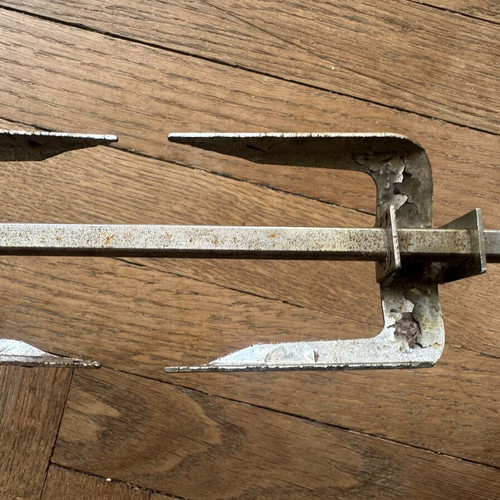 Small rotisserie spit used with corrosion, 45 cm
