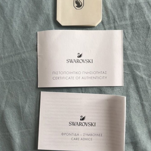 Swarovski necklace and earrings set green and gold, like new
