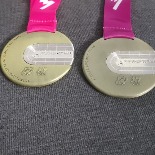 Marathon medals like new, authentic set of 2