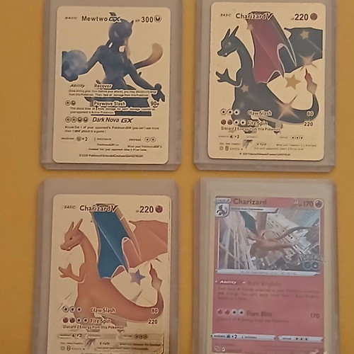Pokémon card set Charizard & Mewtwo like new, pack of 4