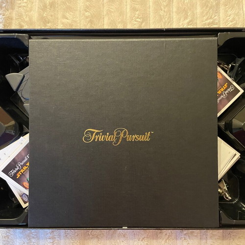 Trivial Pursuit DVD Star Wars Saga Edition board game used