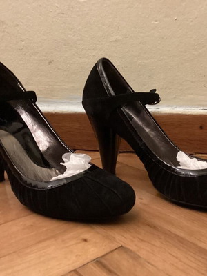 Black pumps size 39 like new
