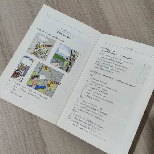 Escape book used, English graded reader by Phillip Burrows and Mark Foster