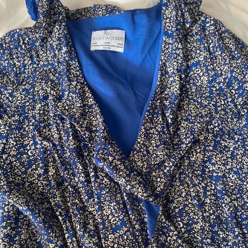 Long-sleeve short wrap dress new, blue with floral pattern