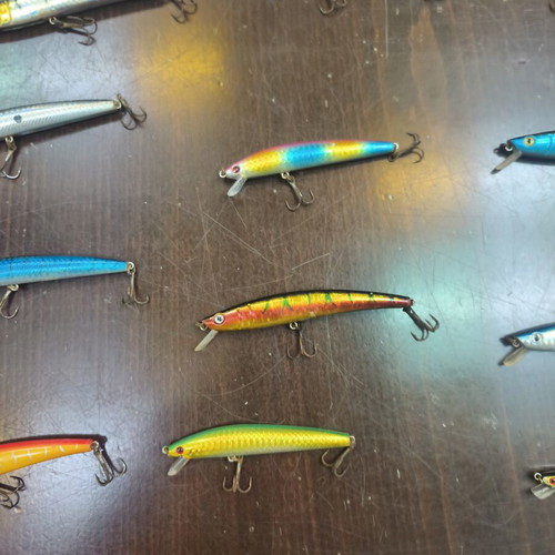 Artificial fishing lures used, pack of 18 for spinning