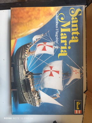 Revell Santa Maria vintage model kit, like new