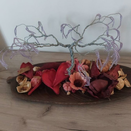 Decorative tree with wire and purple beads on wooden leaf new