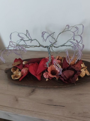 Decorative tree with wire and purple beads on wooden leaf new