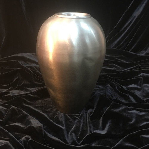 Iron vase used