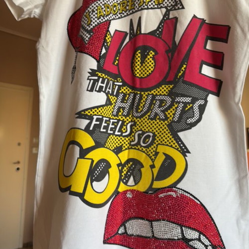 Women's short-sleeve t-shirt like new, white, size M with print