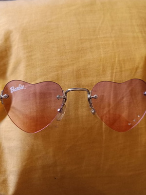 Barbie sunglasses like new, pink