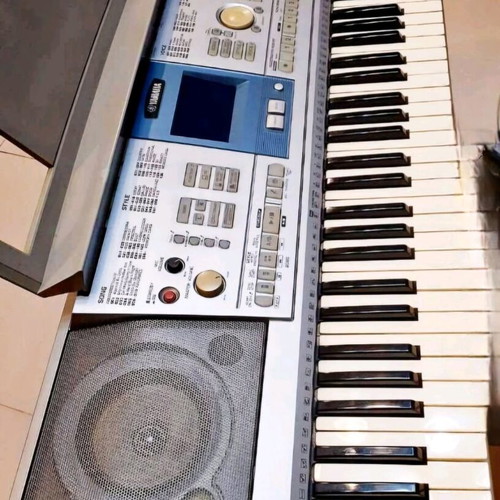 Yamaha PSR K-1 like new electronic keyboard with 61 keys