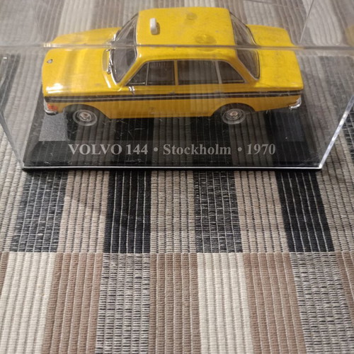 Deagostini Volvo 144 Stockholm 1970 taxi model used