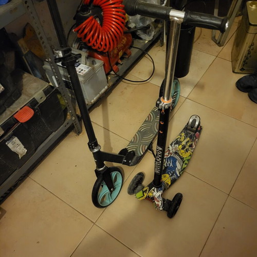 Kids scooters like new, set of two