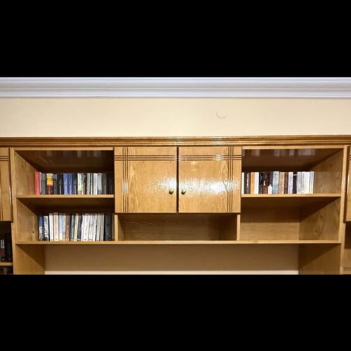 Wall shelf with cabinet like new