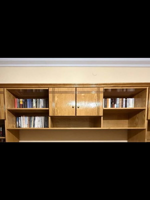 Wall shelf with cabinet like new