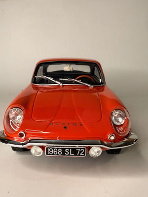 Metal model OTTO Alpine GT4 E scale 1:18 new