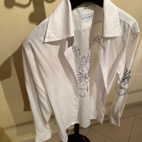 Bitsiani shirt used, white with unique embroidery, size M