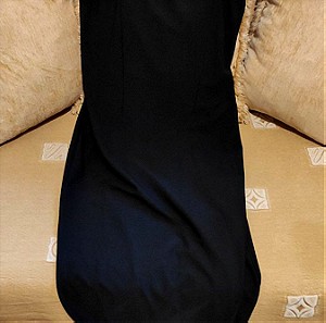 Βραδινό μαύρο μακρύ φόρεμα με δέσιμο στο λαιμό