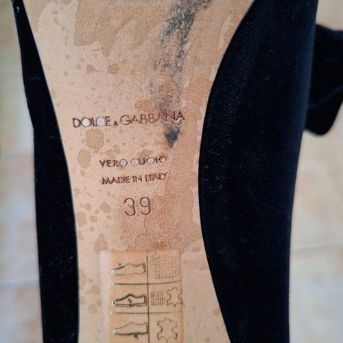 Dolce & Gabbana βελουτέ γόβες σαν καινούργιο, μέγεθος 39, μαύρες
