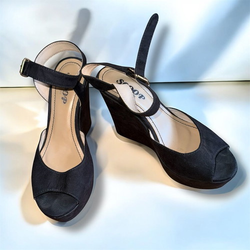 Scoop Black Platform Wedge Heels Like New Size 37