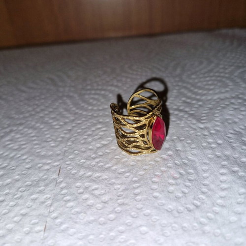Fwo ring gold color with red stone and adjustable size like new