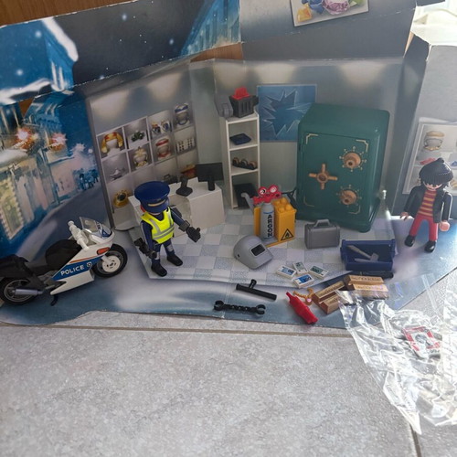 Playmobil Jewelry Store Burglary used, code 9007