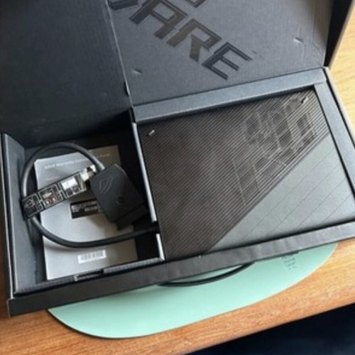 Rog XG Mobile AMD version like new with 6850XT collector's item