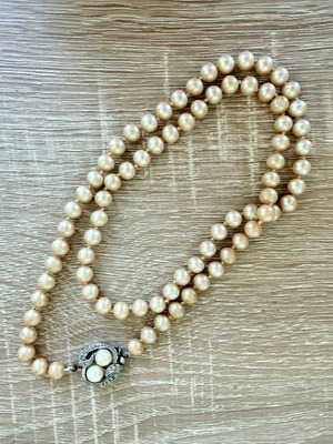 Pearl Type Fashion Bijou Necklace like new