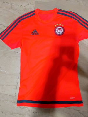 Olympiacos Adidas training shirt like new