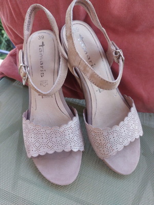 Tamaris leather platforms like new, beige-pink, size 39, 6cm heel