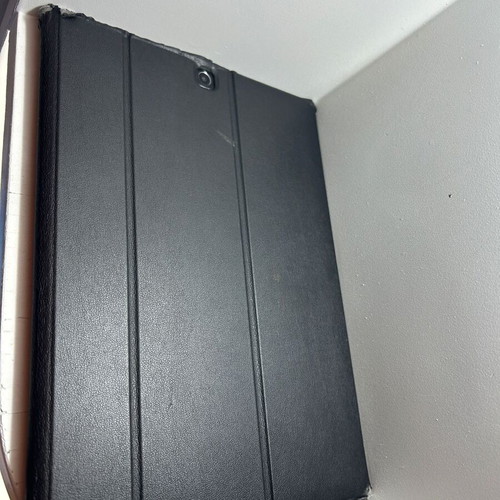 Samsung Galaxy Tab S2 9.7 inch tablet with 128GB SD card
