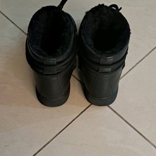 H&M Women's Snow Boots Size 38 Like New, Black