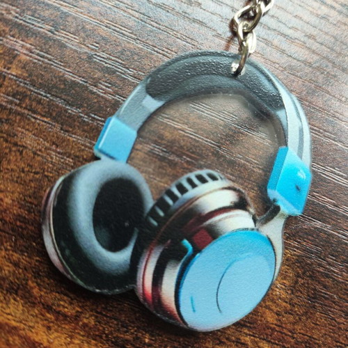 Keychain with 2D headphones design new, multicolored