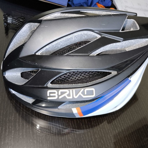 Briko children's bicycle helmet used, in-molding construction