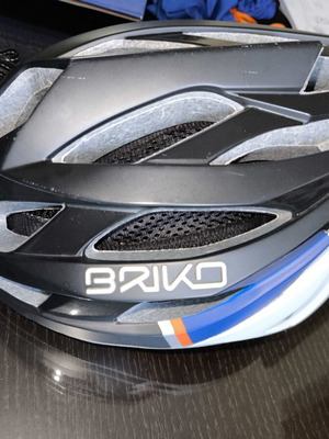 Briko children's bicycle helmet used, in-molding construction