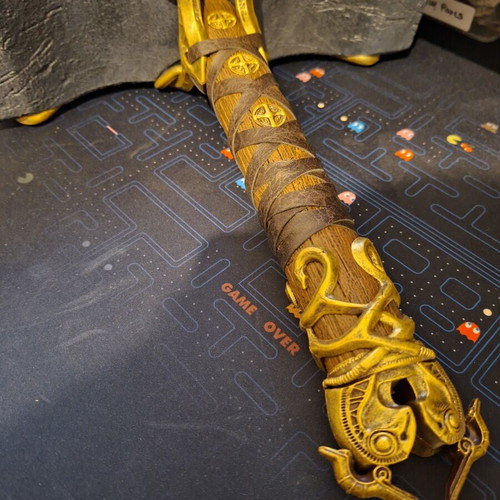 God of War Ragnarok Jotnar Edition hammer