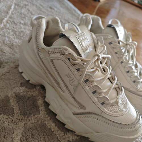 Fila athletic shoes size 41 like new, beige