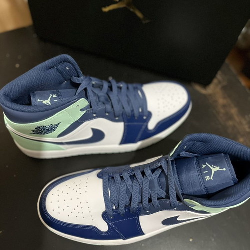 Air Jordan 1 Mid Mystic Navy/White/Mint Foam new, size 46