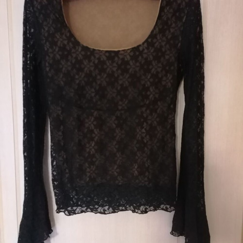 Lace blouse M/L, black, elastic fabric with flattering sleeves