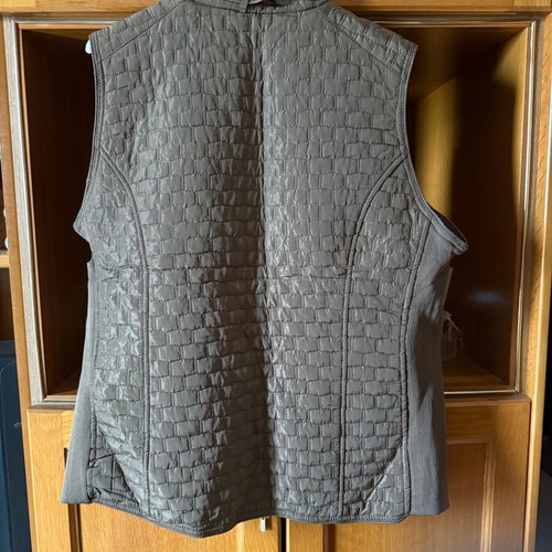 Beige vest new with gold buttons and elastic waist