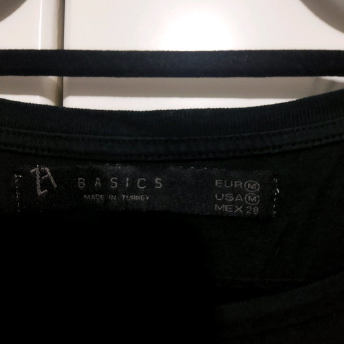 Zara black mako t-shirt used, small