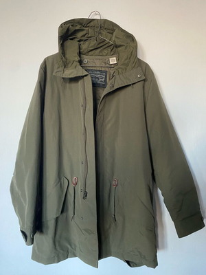 Levi’s Πάρκα Ανδρικό μπουφάν Small χακί σαν καινούργιο με κουκούλα και αδιαβροχοποίηση