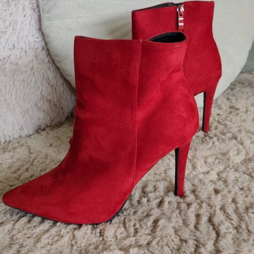 Red ankle boots size 41 like new with thin heel