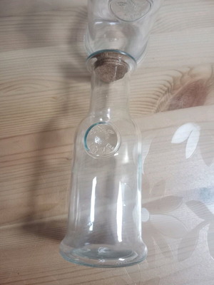 Γυάλινες καράφες με φελλό σαν καινούργιο, 2 τεμάχια